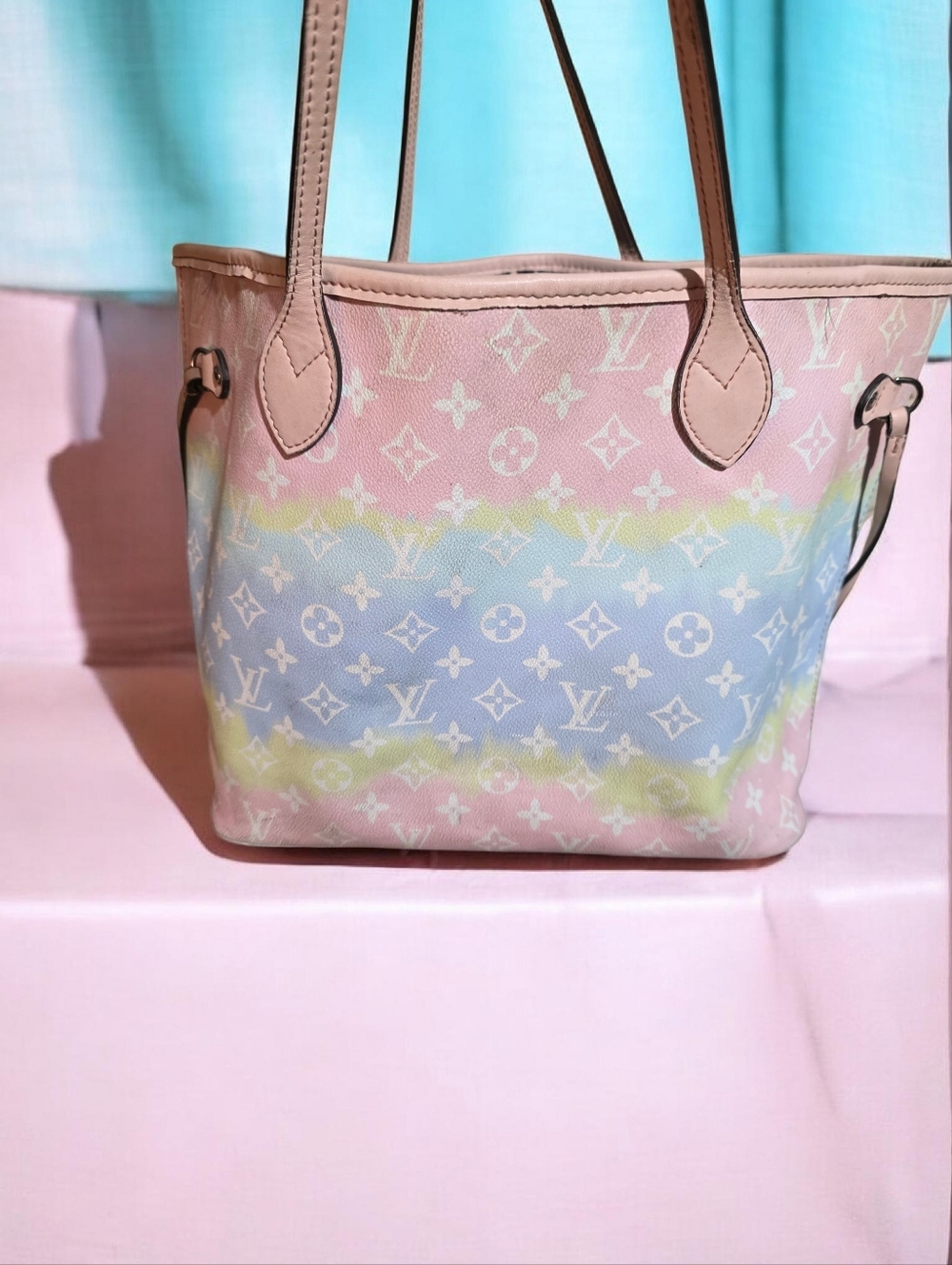 Louis Vuitton Pastel Monogram Neverfull Tote - Pink Multicolor - Picture 4 of 16